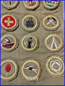 BOY SCOUT 30 SASH With25 PATCHES, 2 PINS & MEDAL BELONGED TO JOHN E. STRAUSS 1957