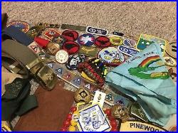 LOT OF -338- Vintage Boy Scout Items PATCHES Merit Badge Sash Pins Buttons Award