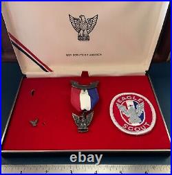Vintage Circa 1977 EAGLE RANK Boy Scout Award MEDAL SET & BOX Badge Patch Pin+